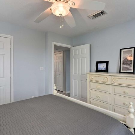 Oceanfront Galveston Home - Walk To Beach! Esterno foto