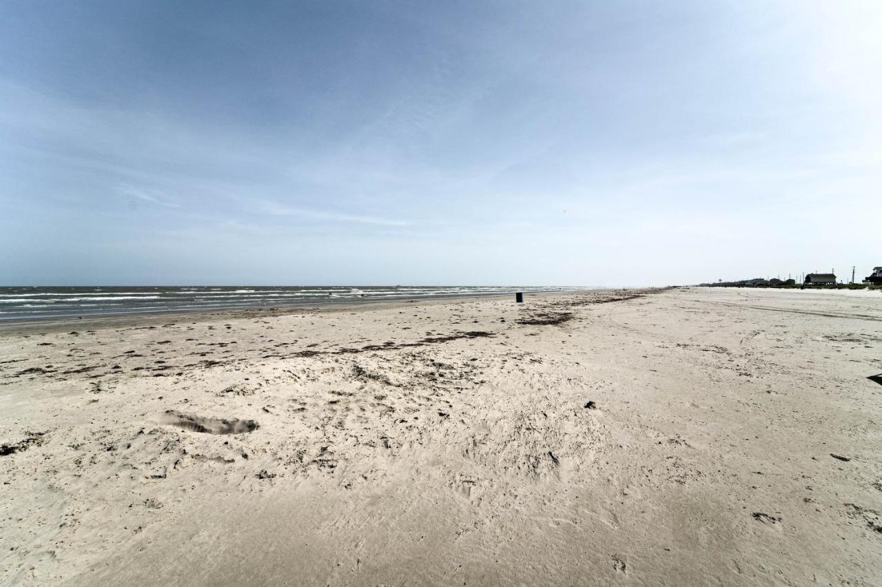 Oceanfront Galveston Home - Walk To Beach! Esterno foto