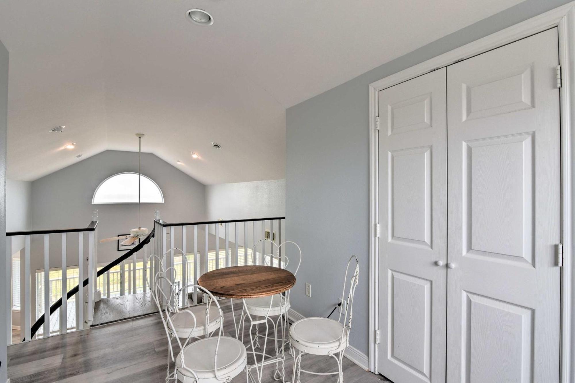 Oceanfront Galveston Home - Walk To Beach! Esterno foto