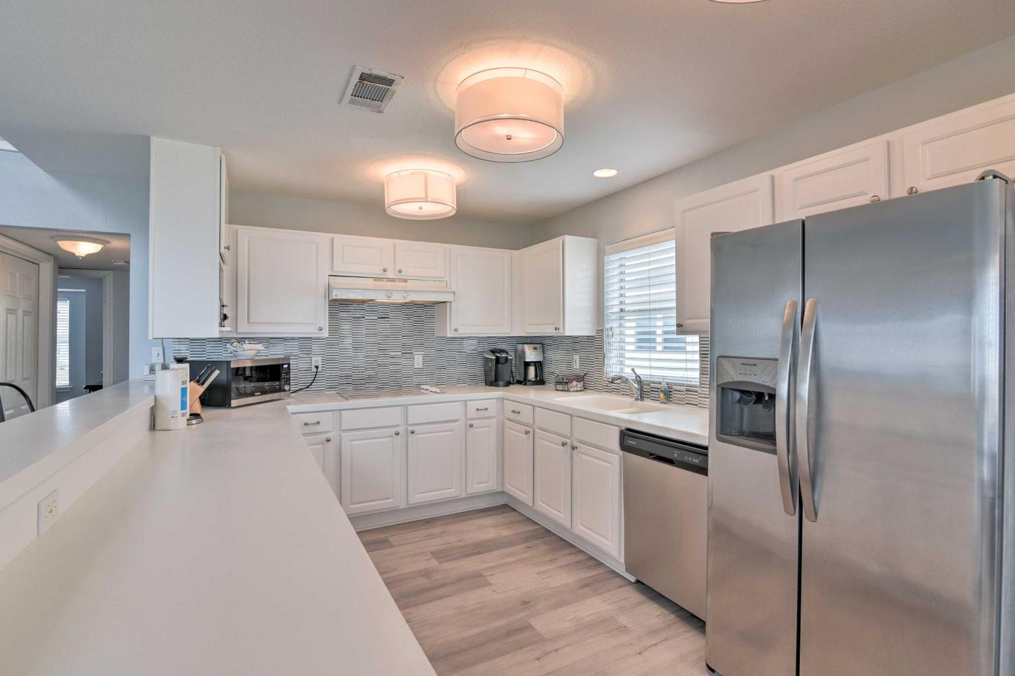 Oceanfront Galveston Home - Walk To Beach! Esterno foto
