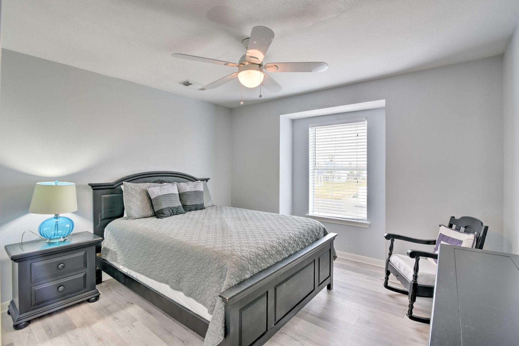 Oceanfront Galveston Home - Walk To Beach! Esterno foto