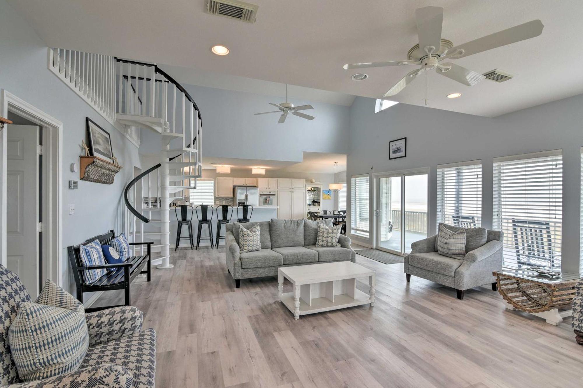 Oceanfront Galveston Home - Walk To Beach! Esterno foto