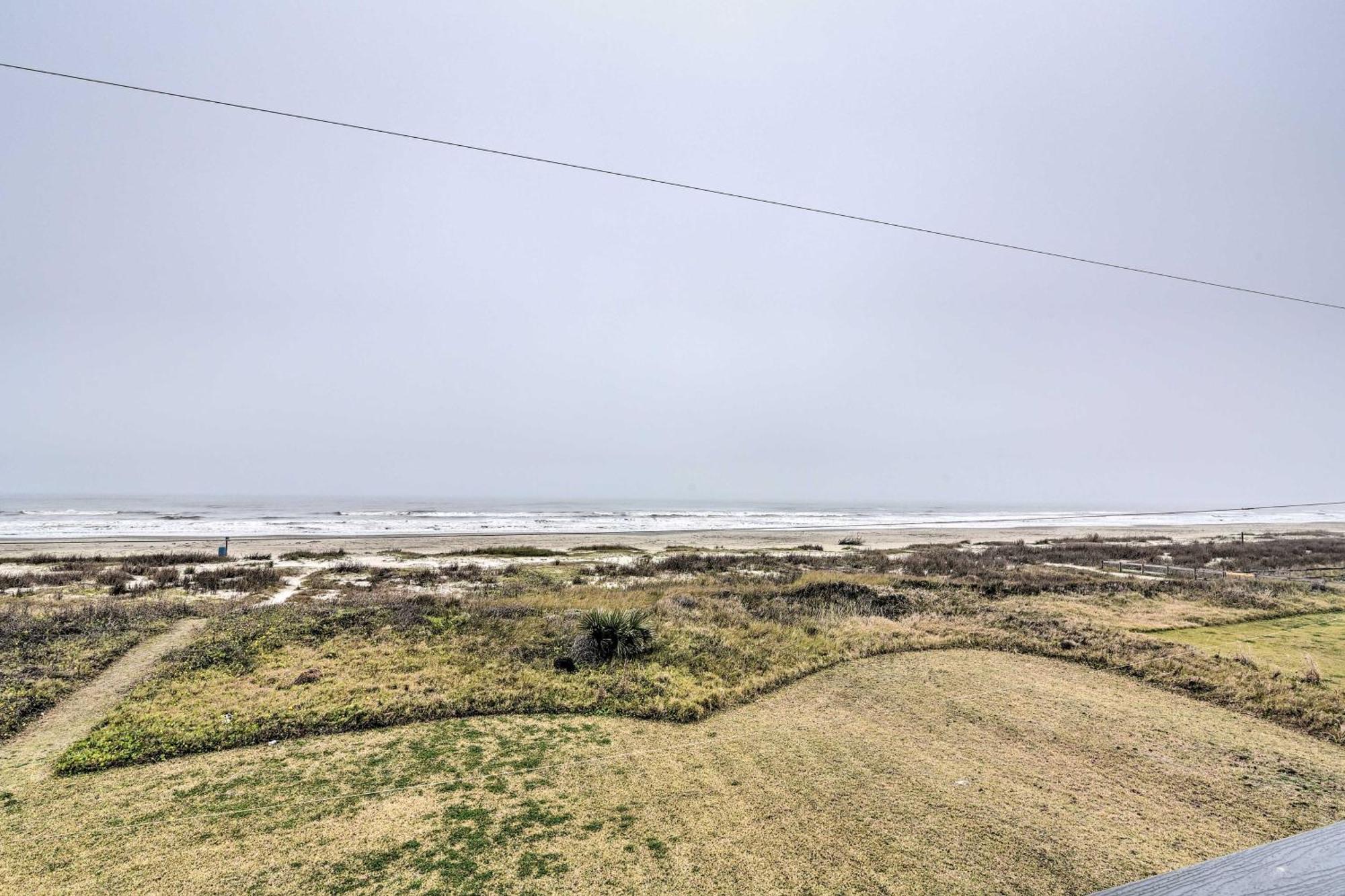 Oceanfront Galveston Home - Walk To Beach! Esterno foto