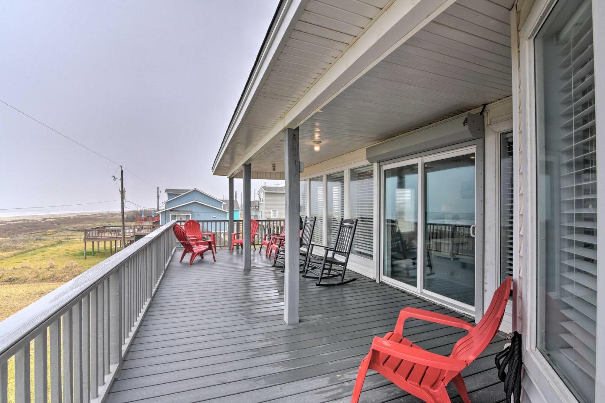 Oceanfront Galveston Home - Walk To Beach! Esterno foto